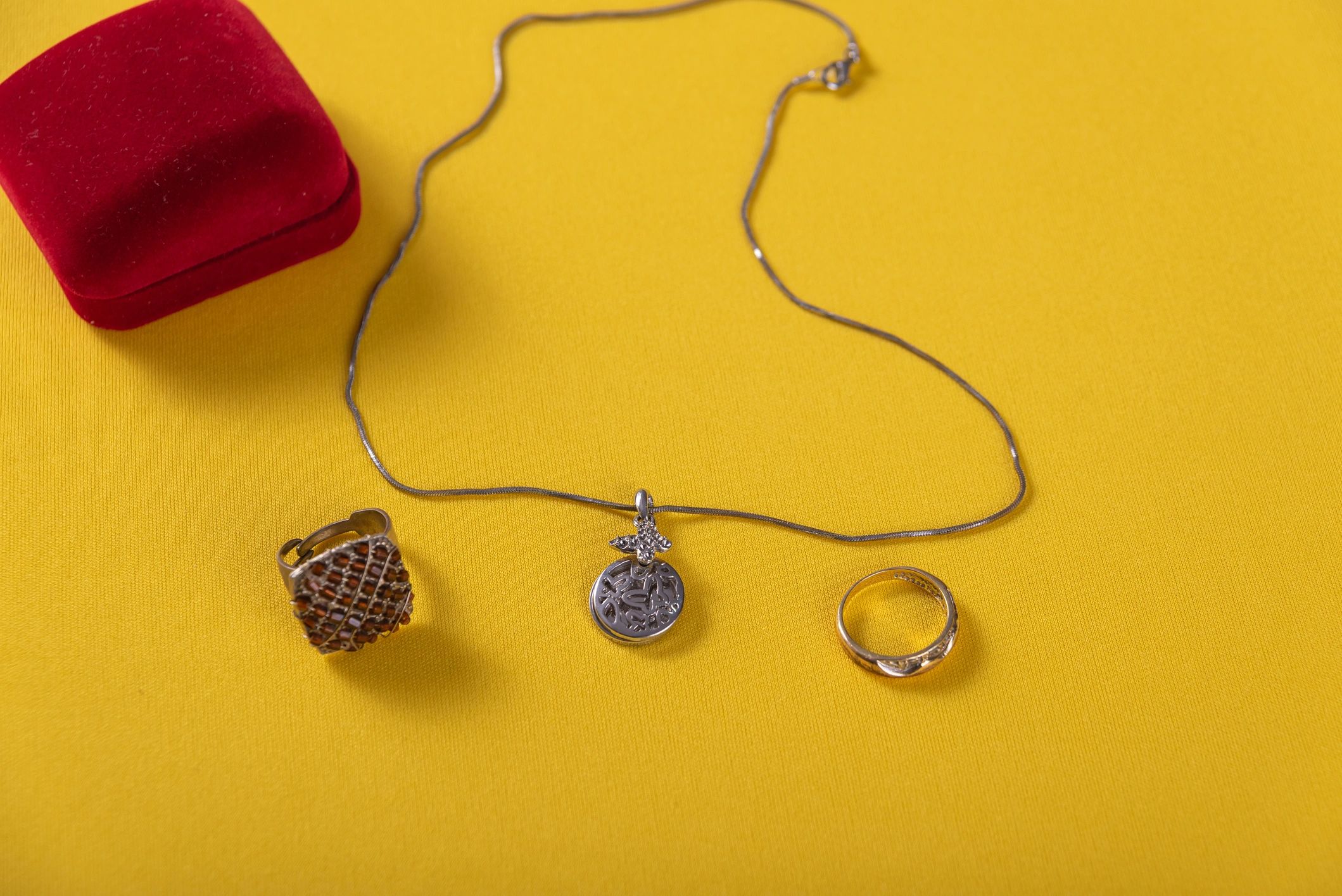 Premium diamond jewellery arrangement